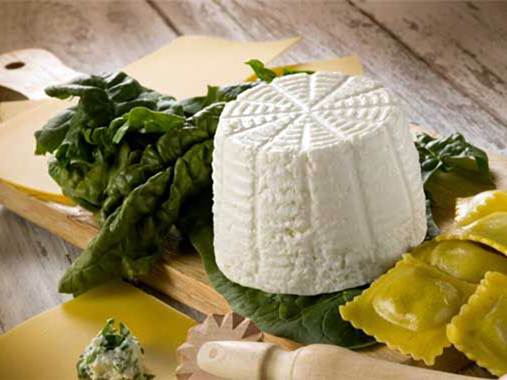 Так выглядит свежий мягки сыр- творог анари. Фото: omnomnomcy.com