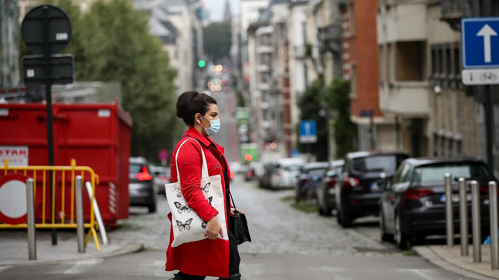 Согласно последним данным Университета Джонса Хопкинса, 29 сентября 2020 года число погибших в результате глобального числа жертв COVID-19 достигло 1 миллиона человек. Соединенные Штаты по-прежнему наиболее пострадавших нации, с более чем 205000 смертей сообщили до сих пор. 
