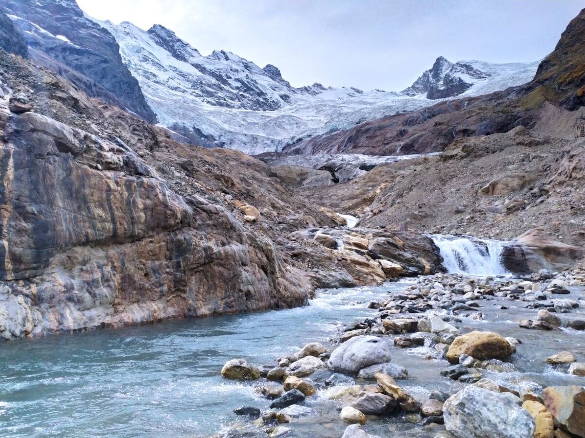 Водопад на реке белая Архыз