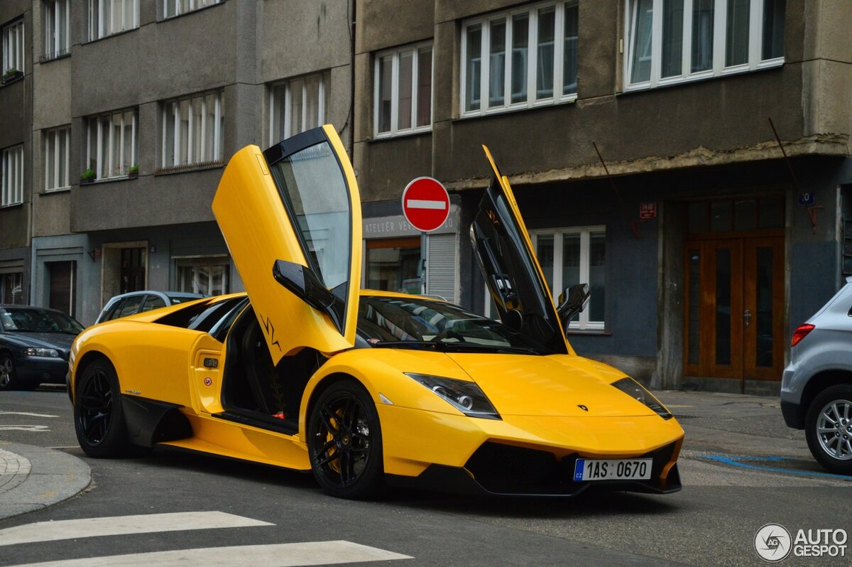 Lamborghini Murcielago LP 670 4 supervelose