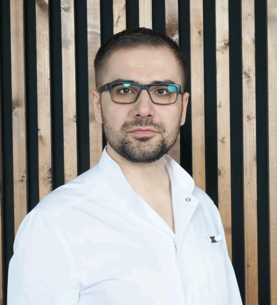 Врач-эндокринолог, клинический и практический психолог, врач функциональной медицины Антон Поляков...