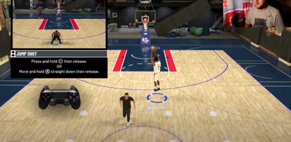 Самое сложное в обзоре NBA 2K, как ни странно, — написать вступление. Начать с классического "та же игра"? Да нет, в этом году есть геймплейные изменения. Графика аналогична? А чего можно ожидать от серии, которая уперлась в консольный потолок примерно 3-4 года назад? Снова тыкнуть пальцем на микроплатежи? Оно не стоит лишнего напоминания. Что, слишком много вопросов? Пора взяться за ответы.