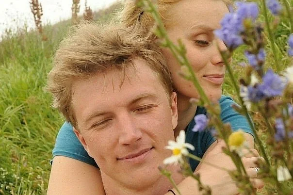 Счастливы вместе Анастасия Савосина и Сергей Мухин. Актёры воспитывают четверых 