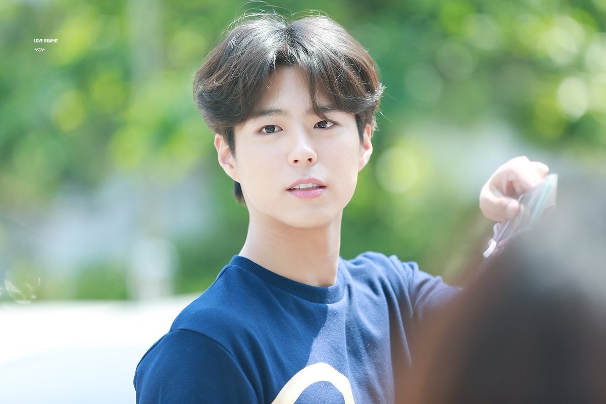 Дорамы с пак бо гомом. Актер пак бо Гом. Пак бо Гом (Park bo Gum). Пак бо-Гом. Корейский артист. Пак бо Гом 2020.