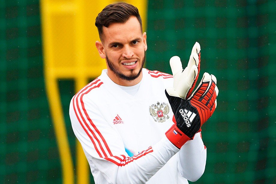 Маринато на тренировке в составе сборной России. 