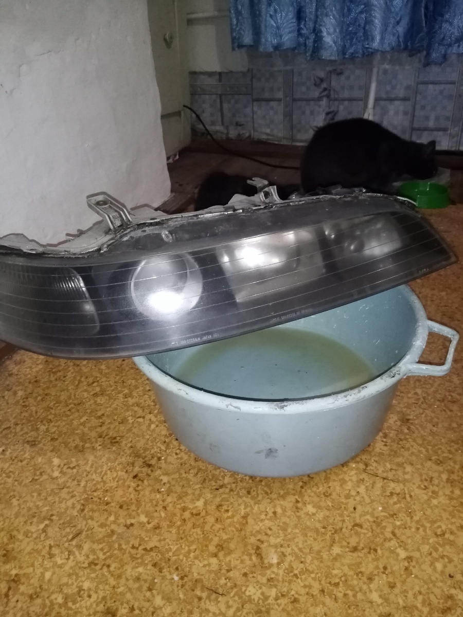 После нанесения лака, матовый оттенок ушел.