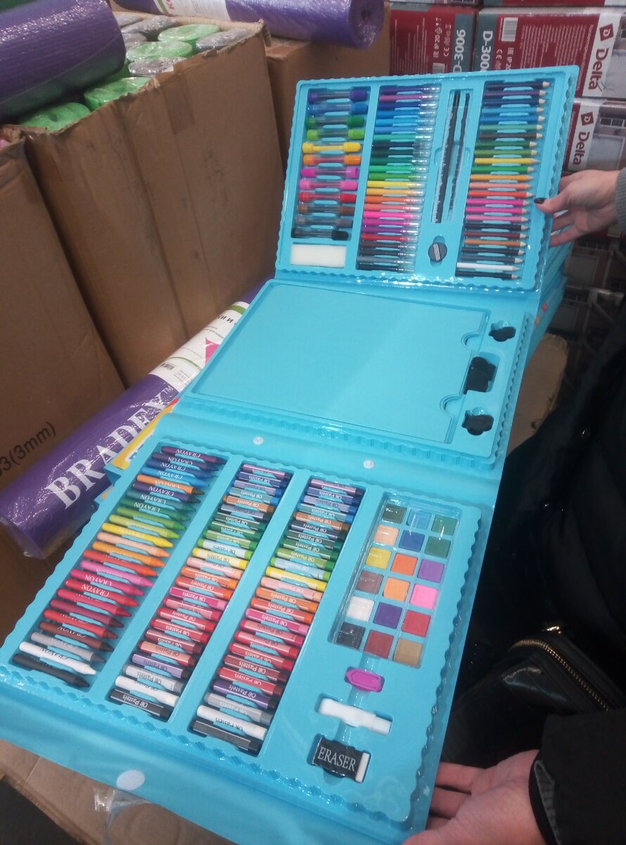 Детский альбом для рисования с мольбертом