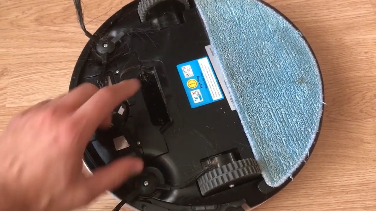 Робот-пылесос iLife V50 вид снизу