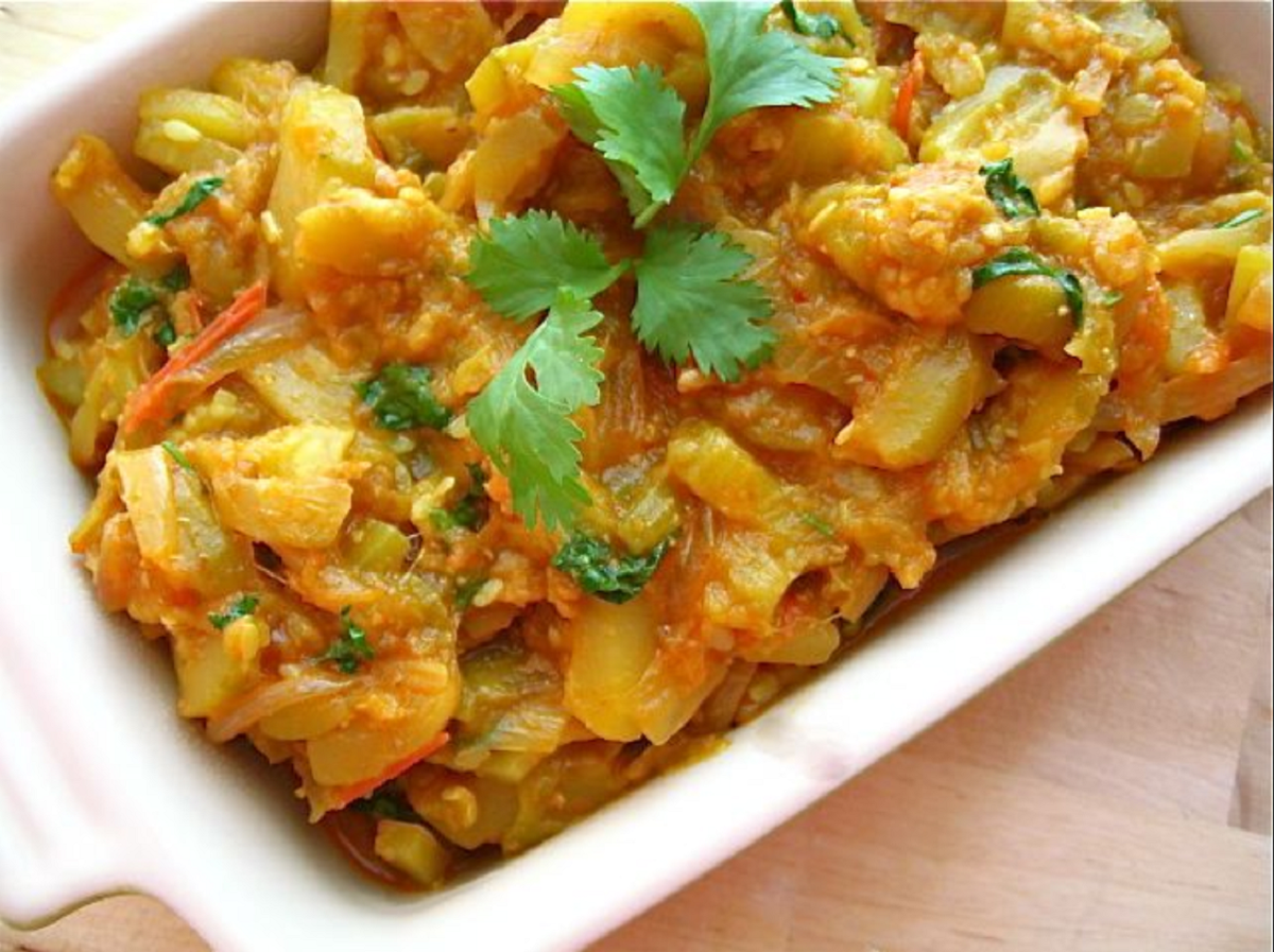 Капуста тушеная с овощами