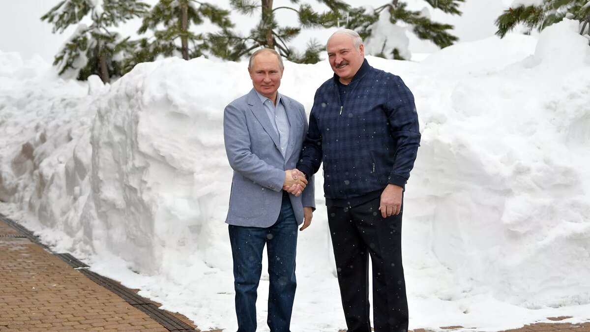Лукашенко заявил о "ревизии" российско-белорусских отношений  12:19