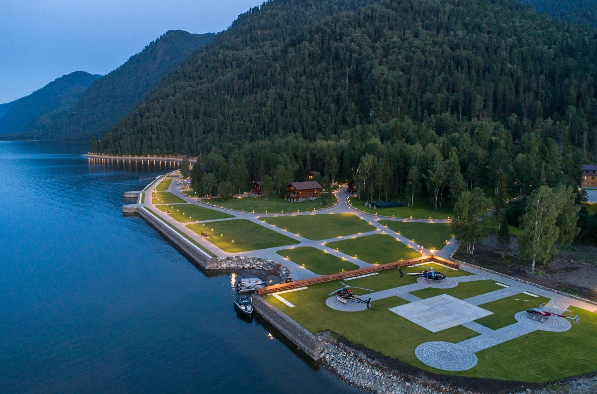 турбаза на Телецком озере.