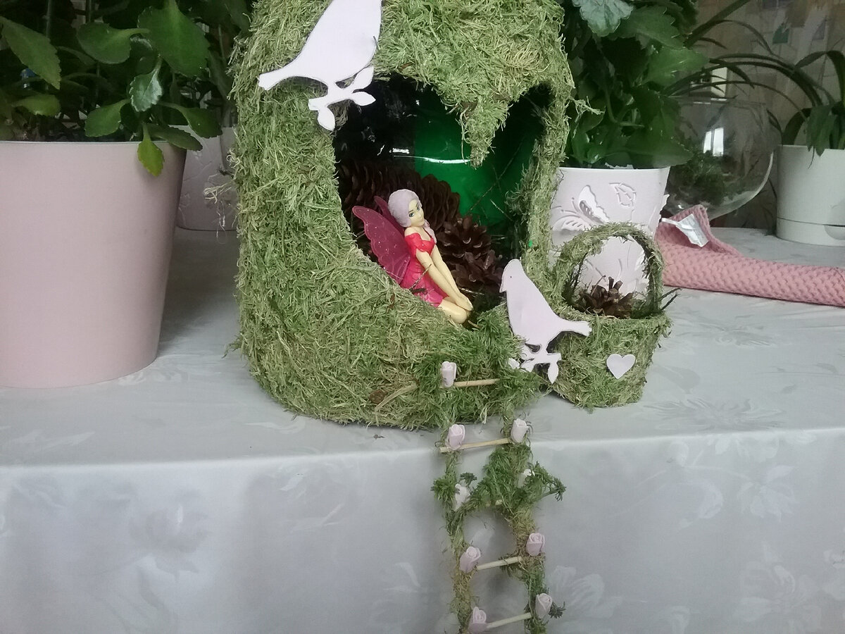 Домик с птичкой на вставке | Купить пасхальный декор в интернет-магазине Domovitto