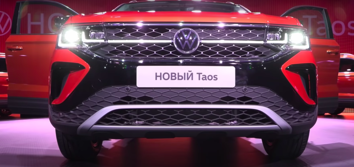 Volkswagen Taos - интересное решение со световой линией