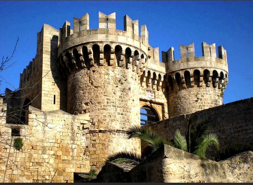 Башни Родосской крепости. Фото: Tourpedia.ru