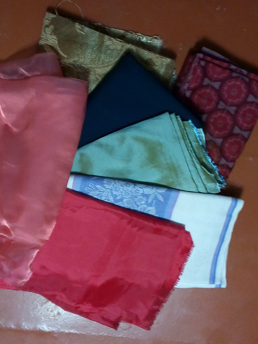 Фланелька в бордовых тонах была одобрена как подходящая, немаркая.