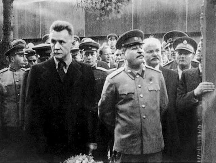 Сталин раскрыл талант Косыгина. /Фото: i.pinimg.com