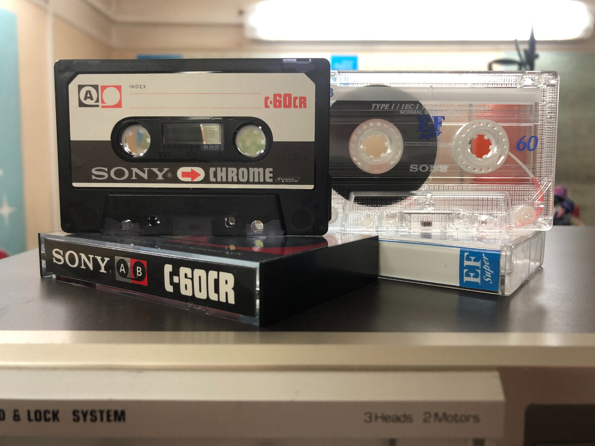 Sony CR 1972 год, Sony EF 1995 год