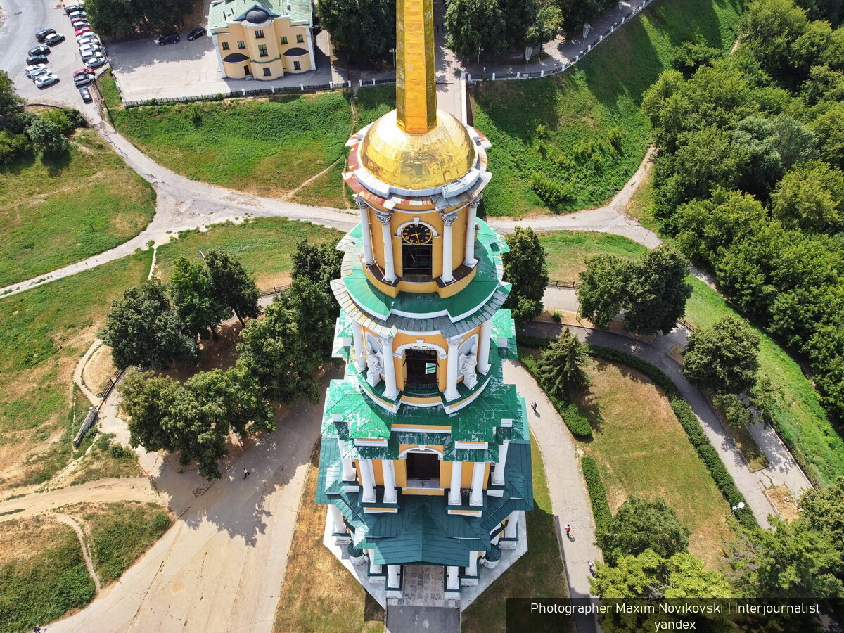  Рязанский кремль — древнейшая часть города Рязани, историко-архитектурный музей-заповедник под открытым небом, один из старейших музеев России.
