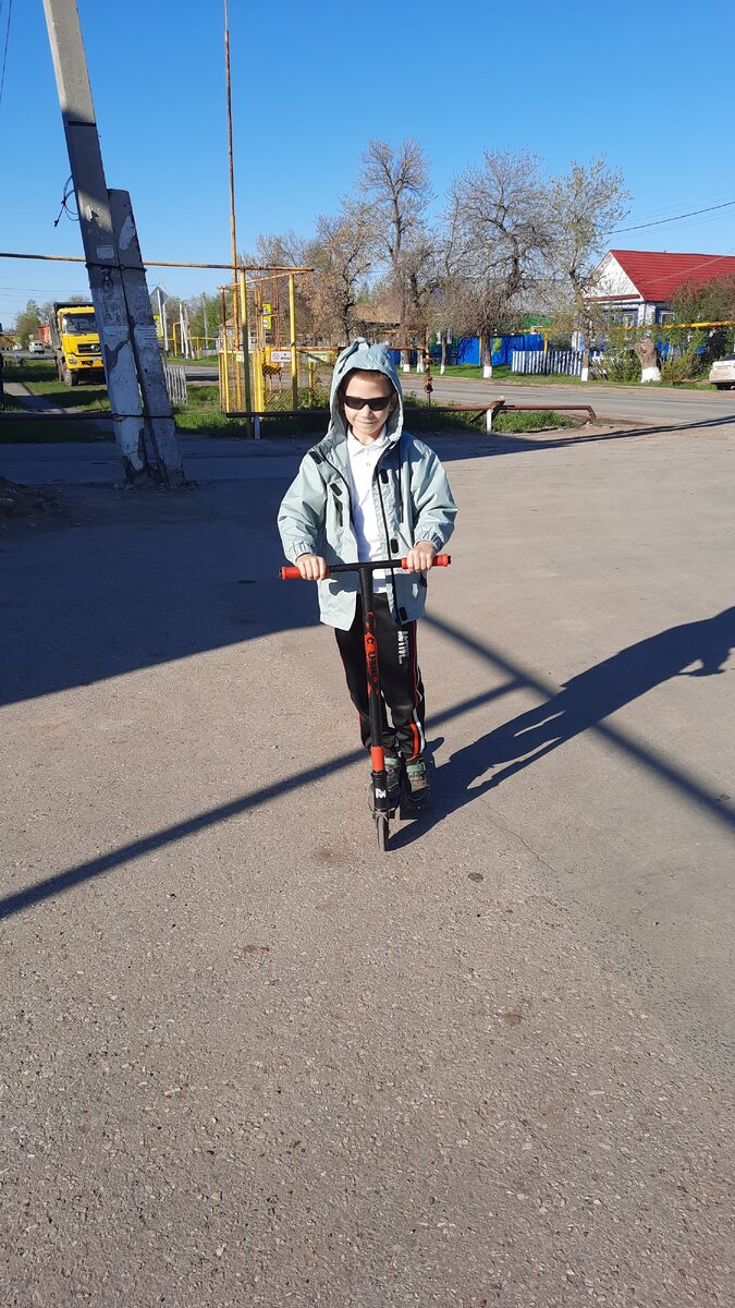 Но сначала встреча с деловым мужчиной 😎
