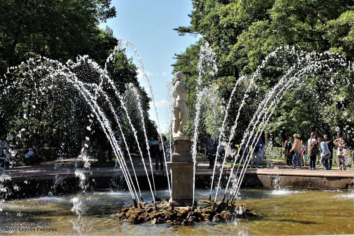 Фонтан Адам