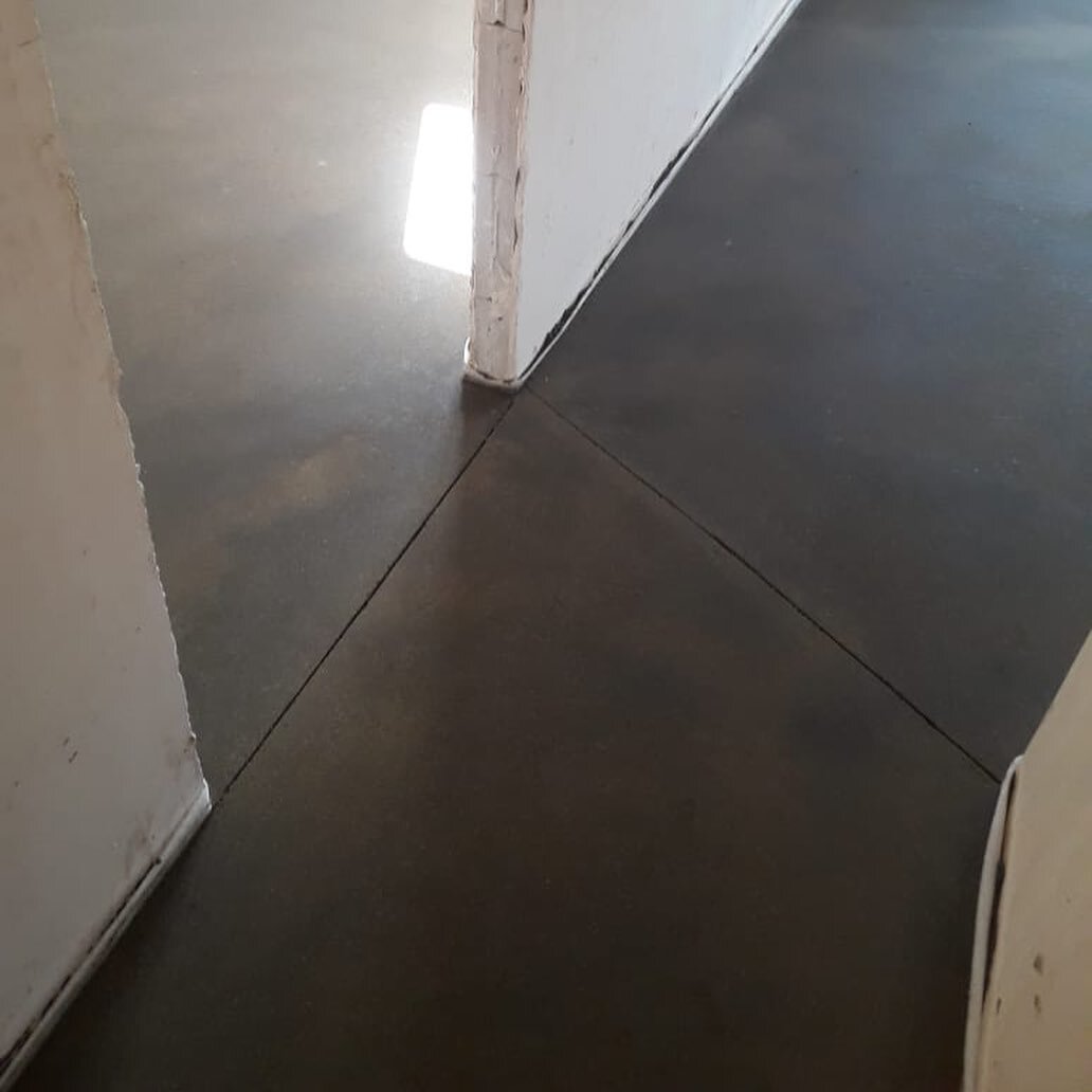 Результат выровненной стяжки после полного цикла сушки