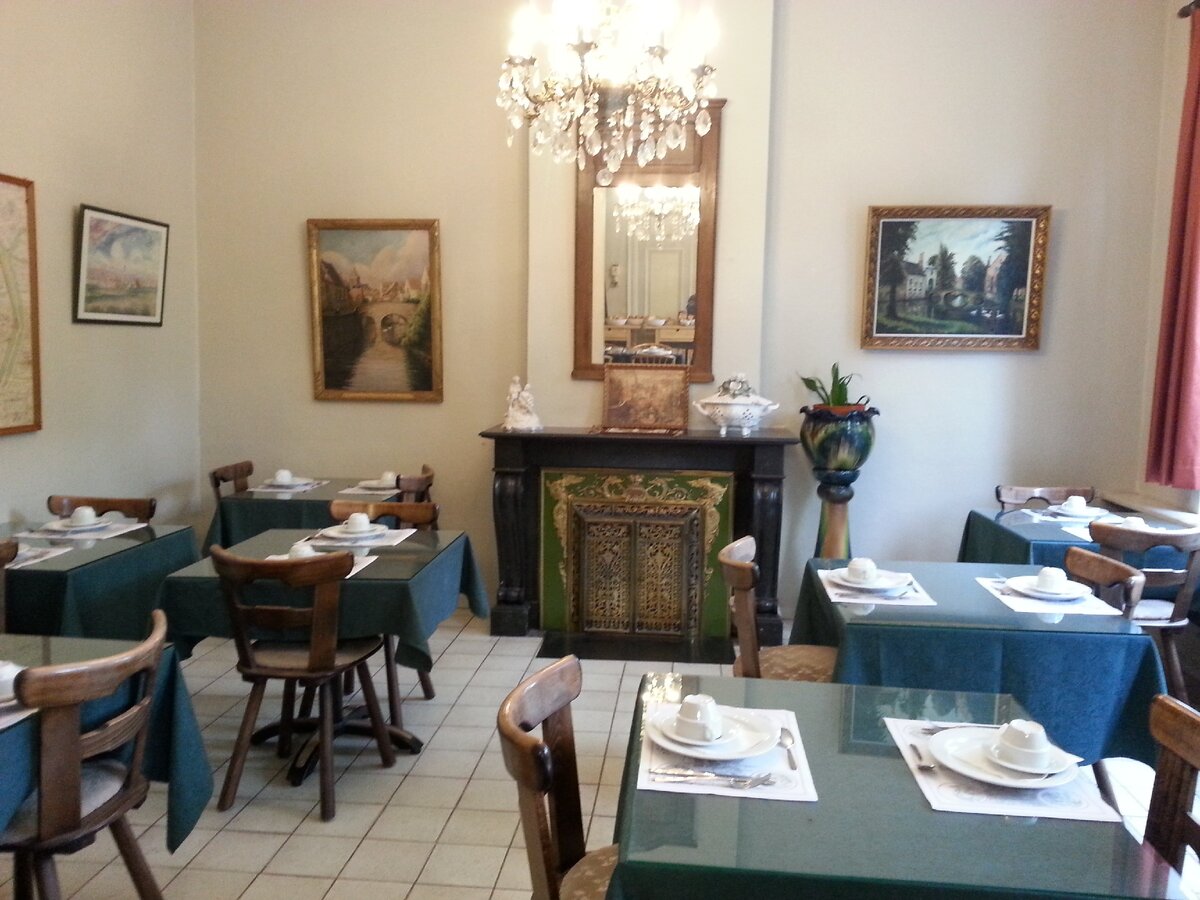 Комната для завтраков в отеле 