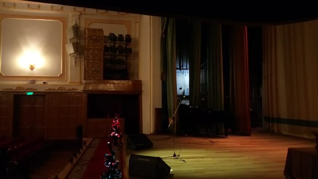 Сцена Центрального Дома Ученых.