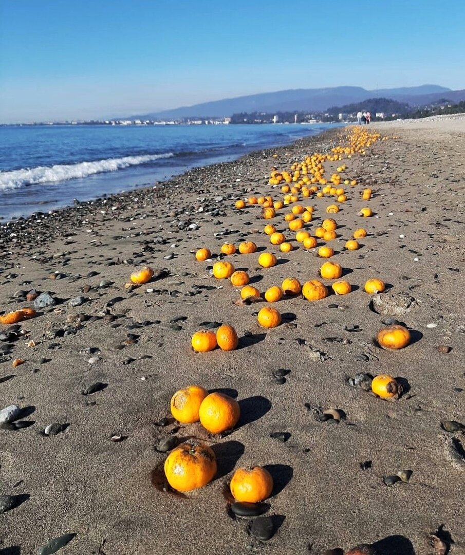 На пляже в абхазии