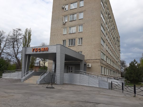 Вид больницы снаружи
