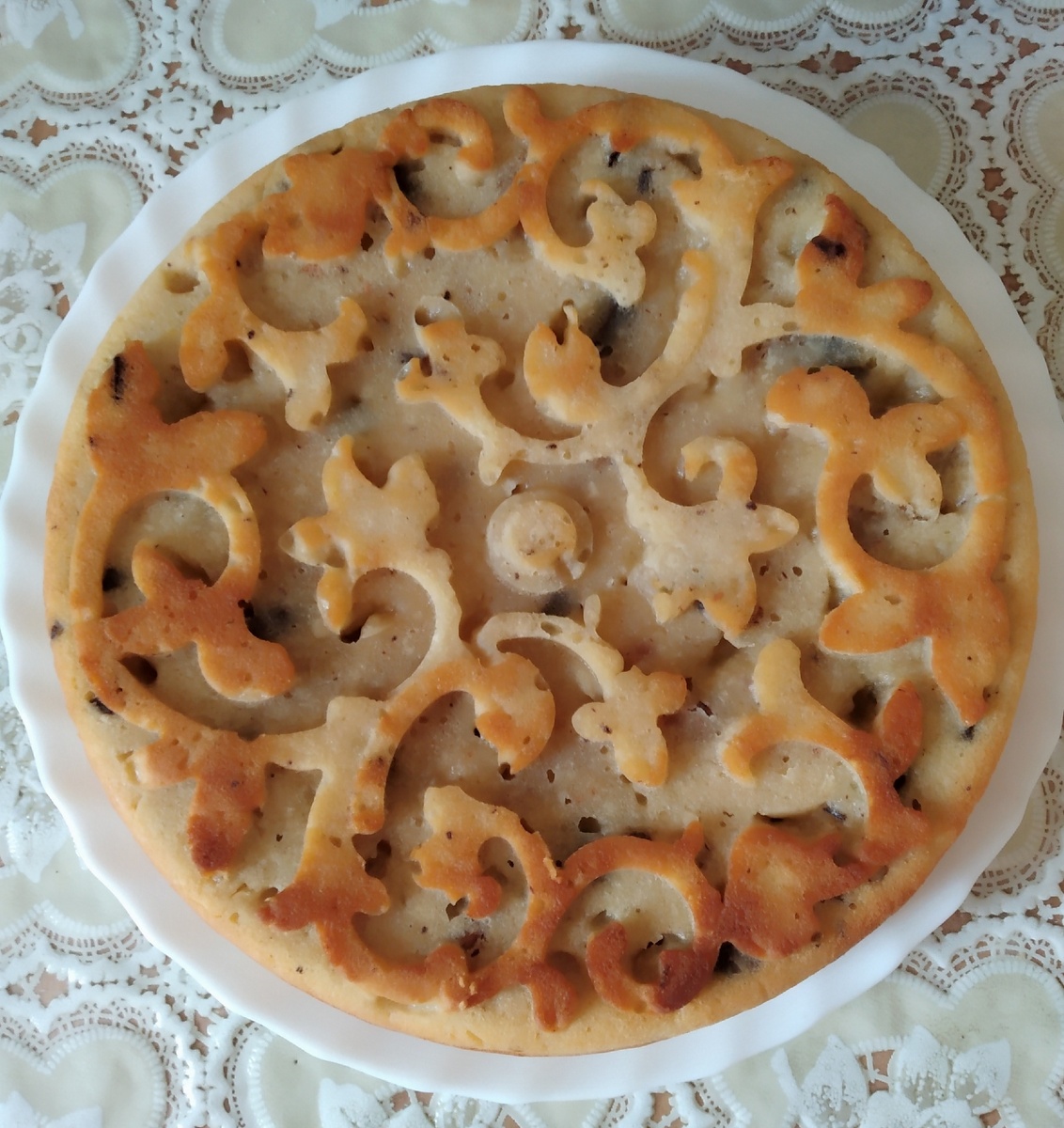 Ммм... кексик с шоколадом и орехами, да ещё "с пылу с жару"-супер))