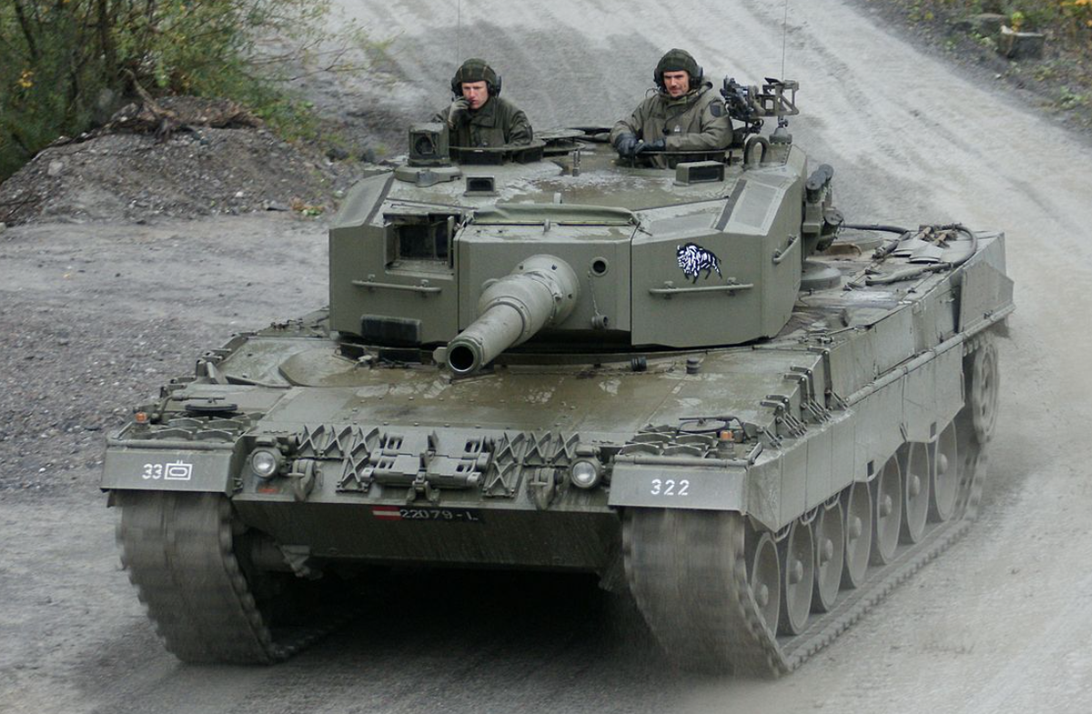 Leopard 2A4 с "квадратной" башней 