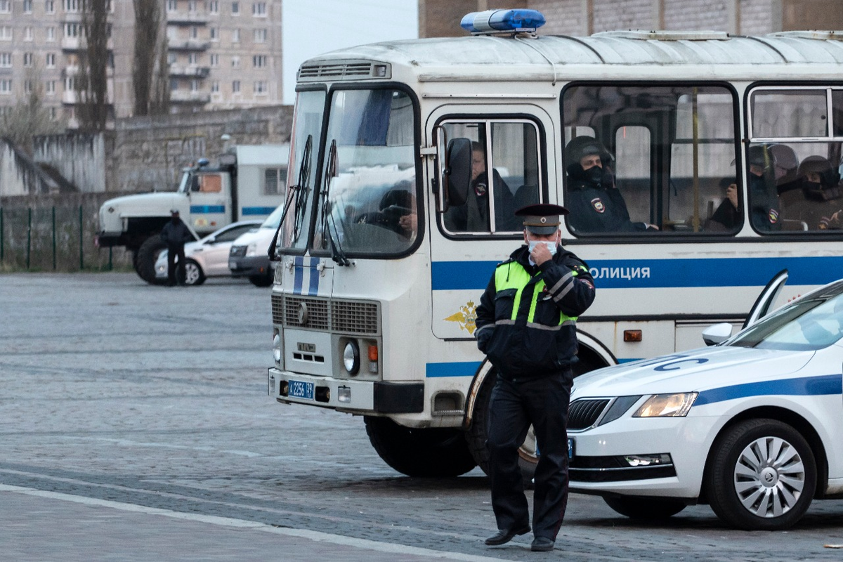 Автозак внутри фото с людьми