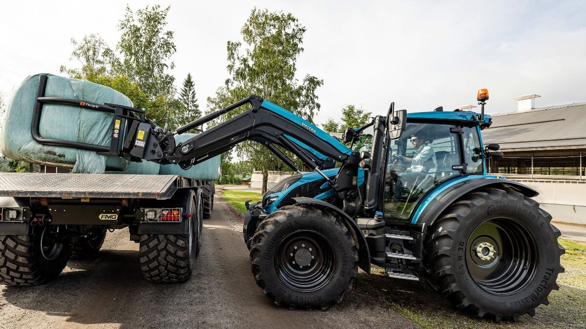 Трактор Valtra G135 снова получил престижную награду в сфере дизайна |  ГлавПахарь | Дзен