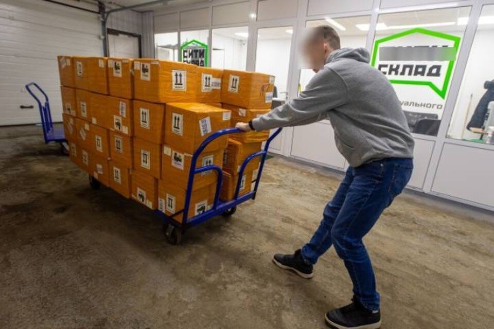     Воришка несколько раз пробирался на один и тот же склад Михаил ФРОЛОВ