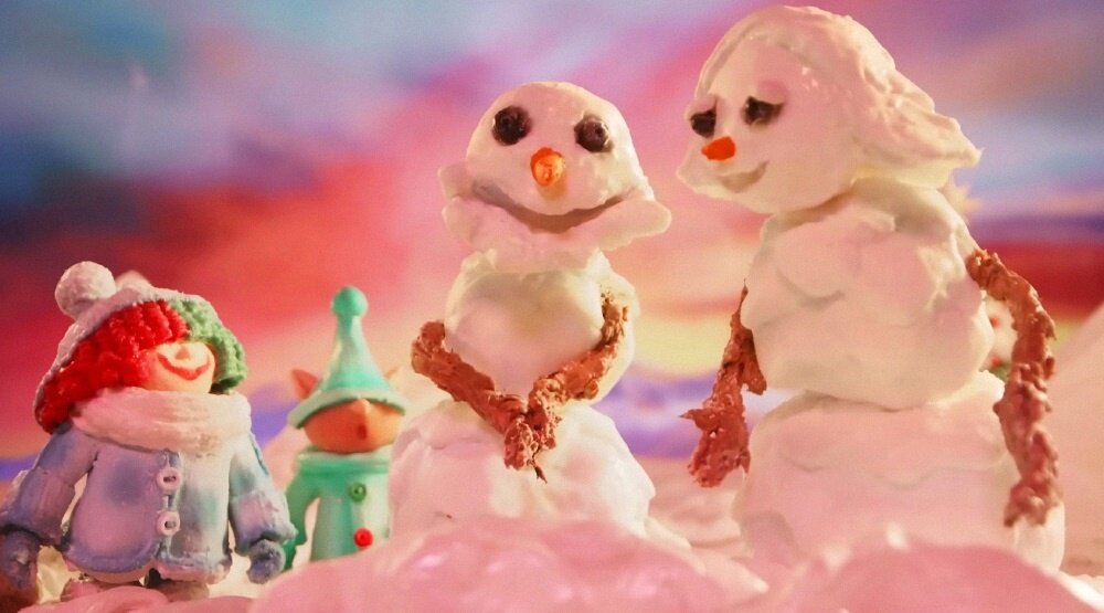     Кадр из клипа «Snowman» (2022)