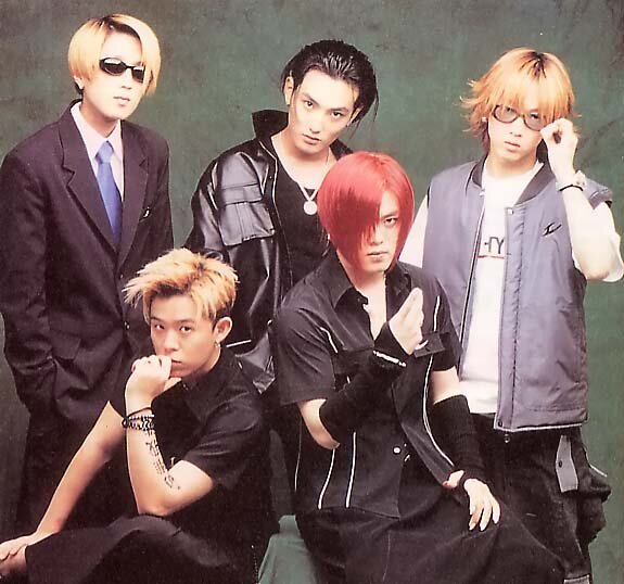 Вот они, слева направо: Lee Jae Won, Tony Ahn, Kangta, Moon Hee Jun, Jang Woo Hyuk. 😂