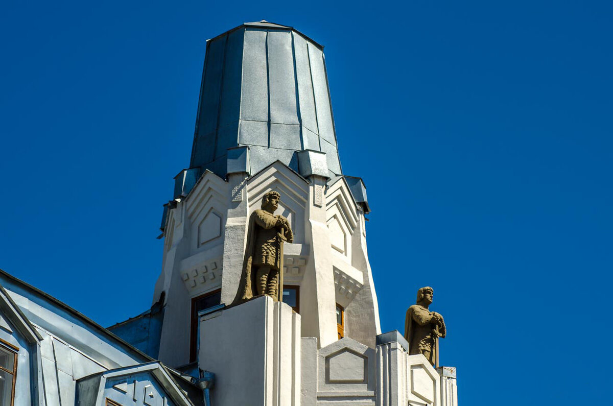  Краткое описание
Саратов, как и любой уважающий себя город, имеет в запасе десятки интереснейших достопримечательностей.-28