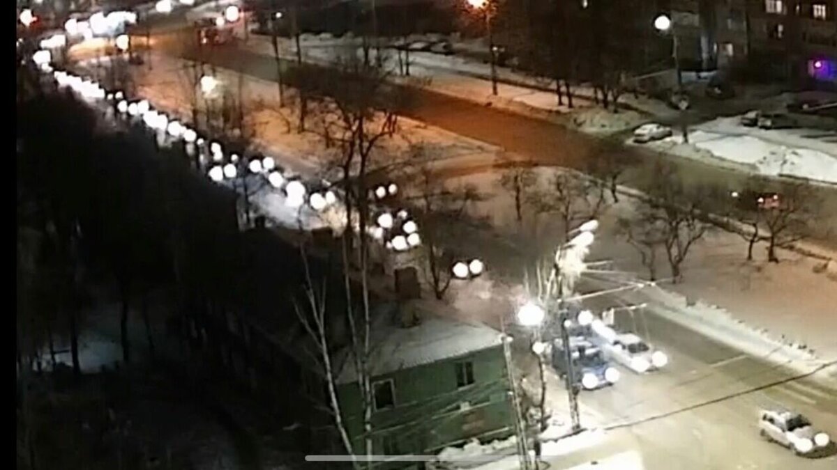     В столице Карелии произошло серьезное ДТП с участием камневоза и легкового автомобиля. Видео с места происшествия опубликовали в соцсетях.