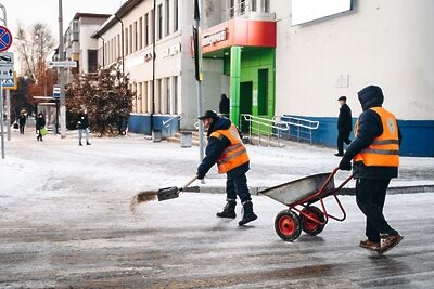    Коммунальщики В Подмосковье ©