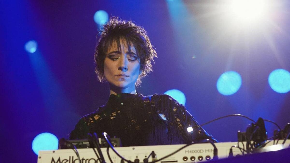    Певица Земфира:t.me/zemfira