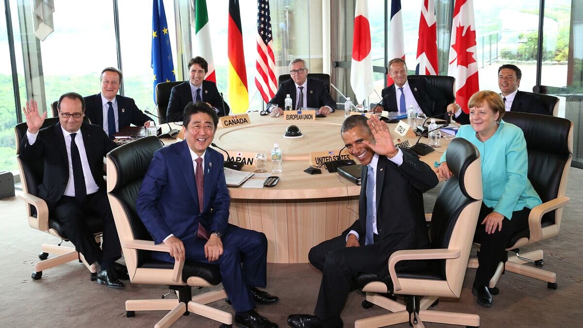    Лидеры стран-участниц саммита G7 в Японии. 26 мая 2016 года© AP Photo / Japan Pool