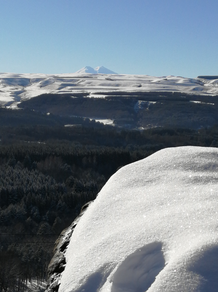 Зимний вид на Эльбрус с Синих камней