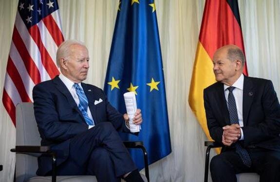    Джо Байден и Олаф Шольц, Michael Kappeler/dpa