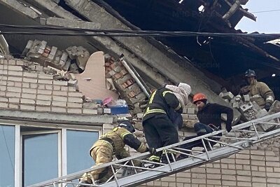    Сотрудники МЧС России ликвидируют последствия взрыва бытового газа в Чите ©Сайт ГУ МЧС России по Забайкальскому краю