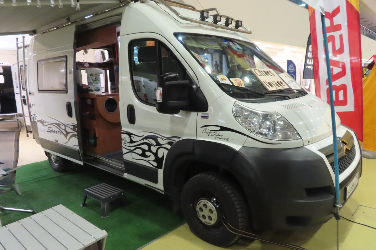 Автодом на выставке «Поехали»