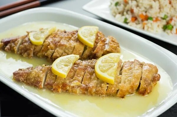 Источник: http://jesuisuncuisinier.fr/fr/poulet-au-citron-chinois/