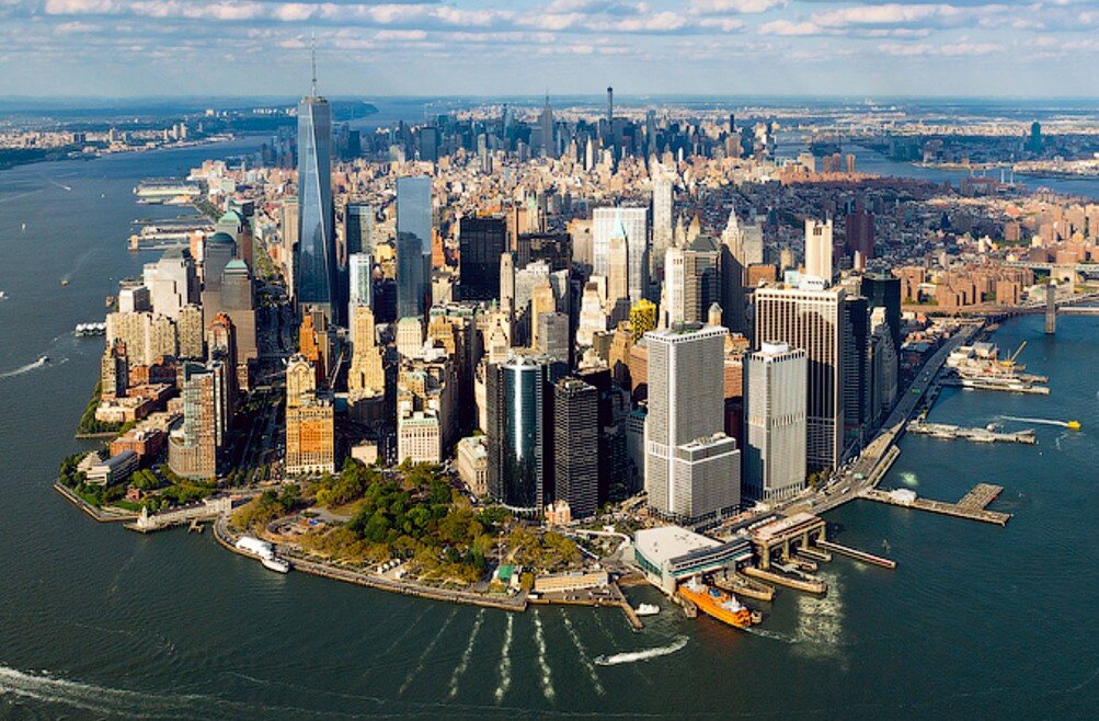 город америки с дорогой. москва сити в 2006 году. гонконг эстетика. города с самой дорогой недвижимостью. сингапур сиэнэн.