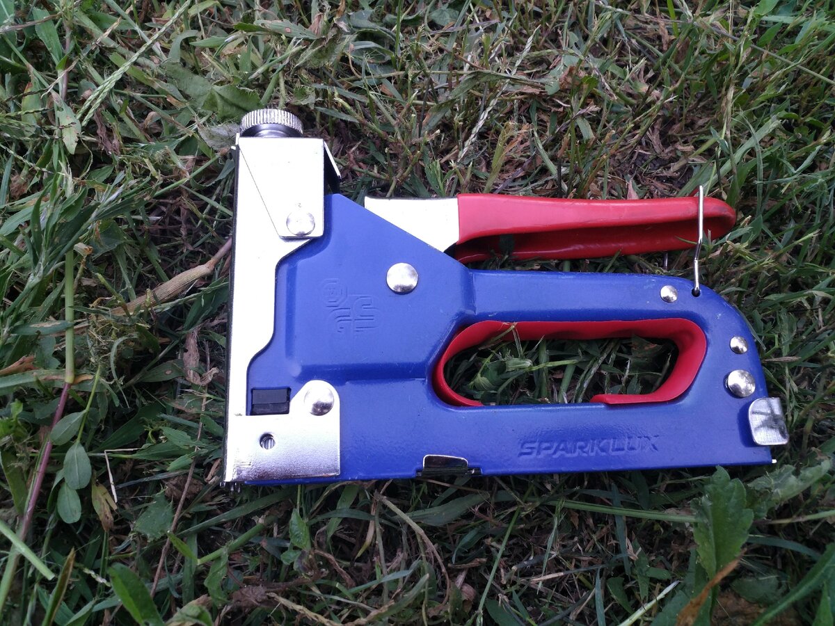 Один из тех трёх. Недорогой вариант