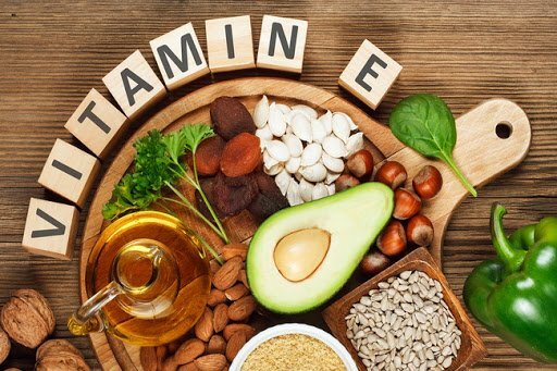 фото: http://mariupol.medkontrol.pro/spectema/vitaminy-chto-eto-takoe-polza-i-vred.html