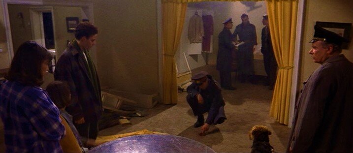 Кадр из свободных источников «Немой свидетель» (1994)